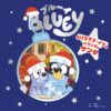 『ブルーイ クリスマス・イブのベランダのサンタ』表紙。サンタ帽をかぶったブルーイとソックス